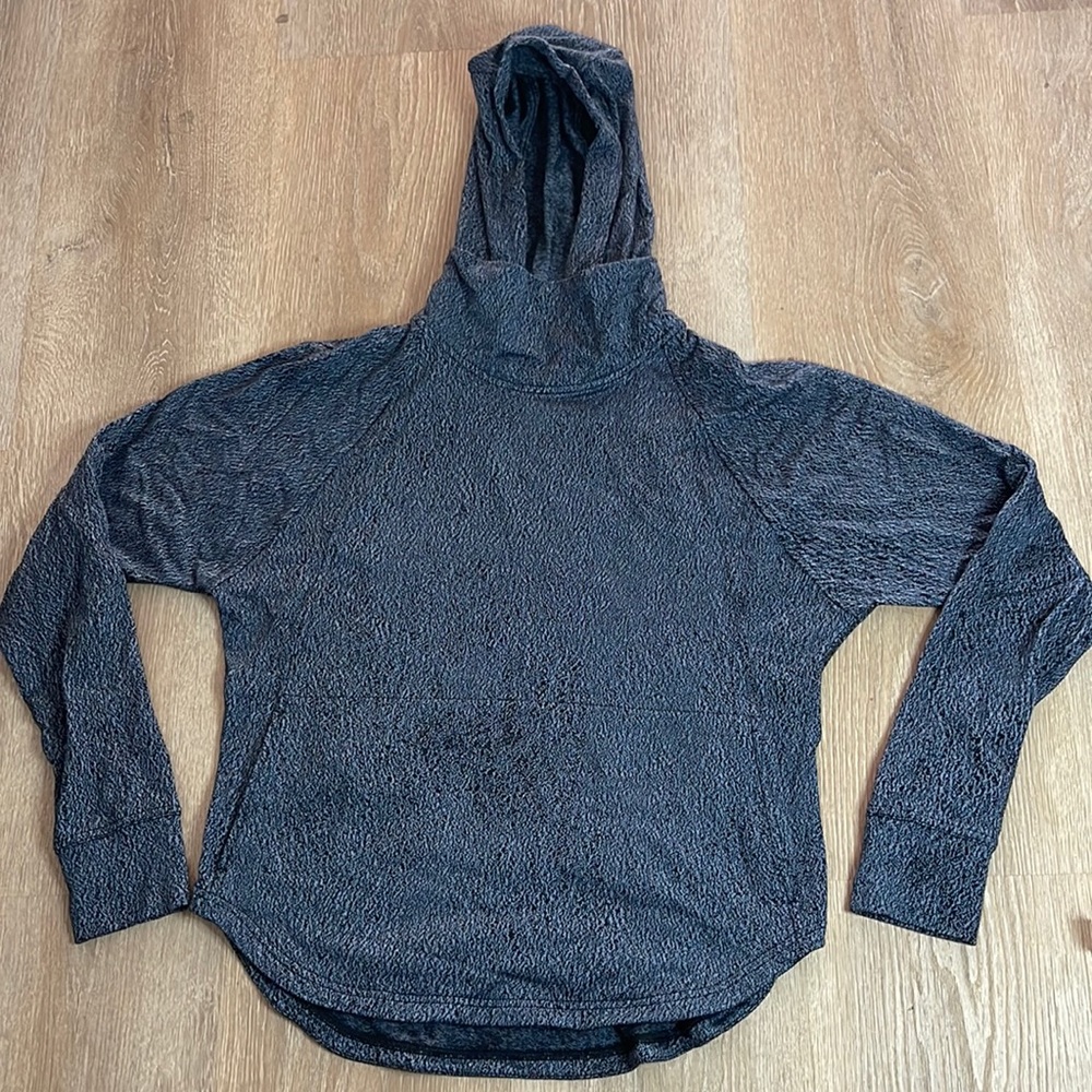 Lululemon Pick Up The Pace Long Sleeve Luon Spray size 8‎ B1
